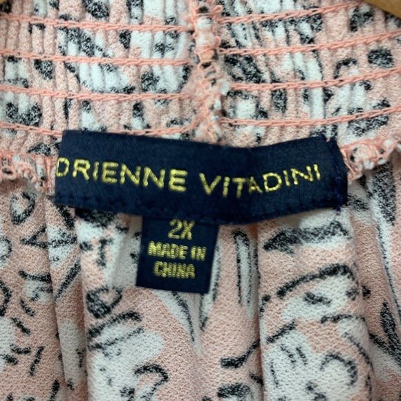 Adrienne Vittadini Charm Keyhole Smock Neck Size 2X Knit Butterfly Top 3710 - Picture 7 of 9